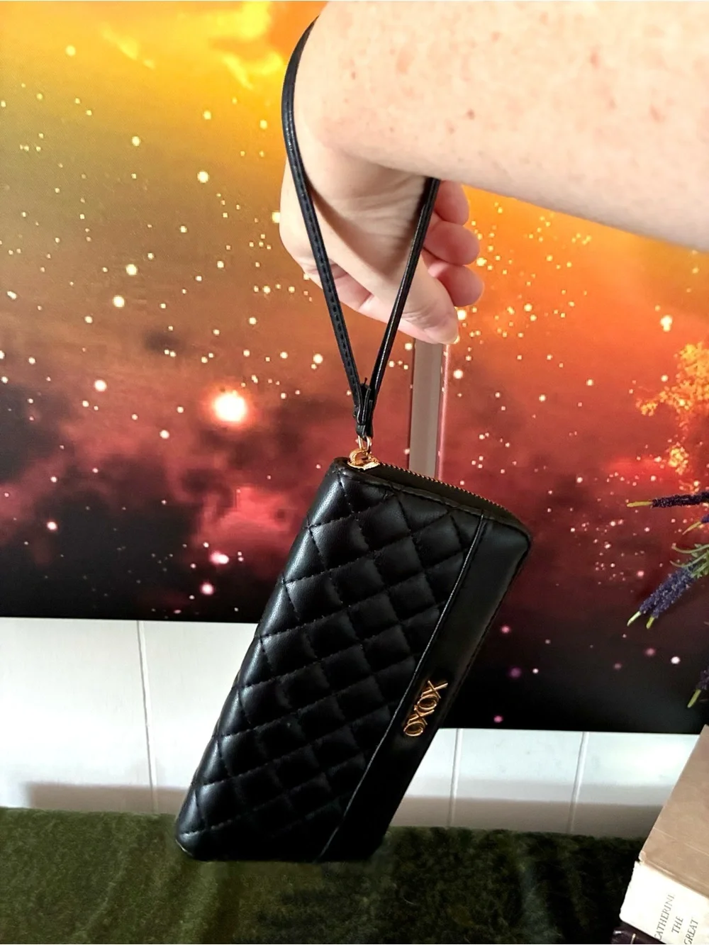 XOXO Quilted Wallet/Wristlet - Picture 6 of 7